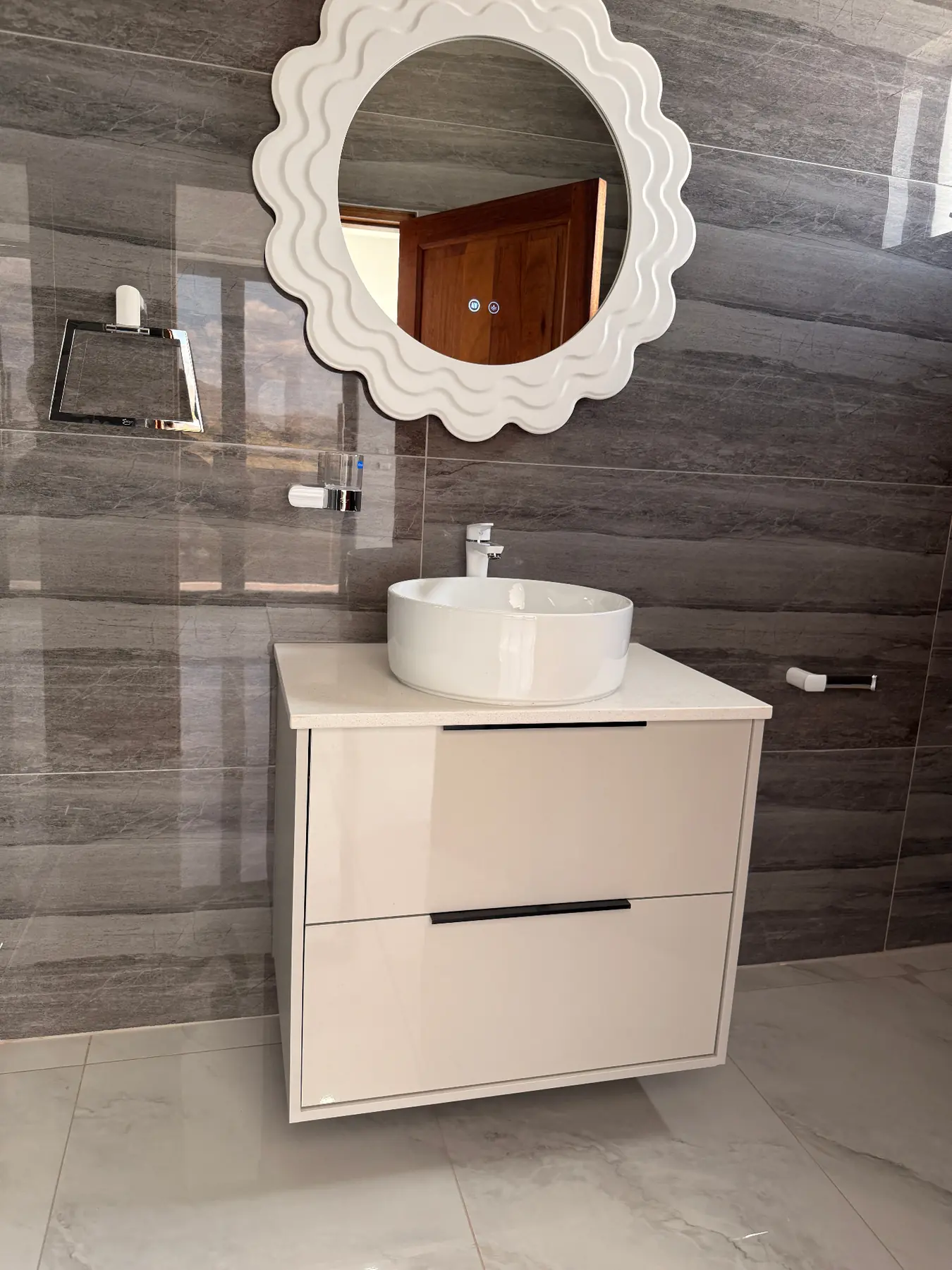 Bathrooms / Vanities